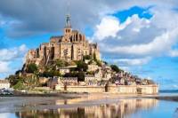 2-Day Mont St-Michel and Loire Valley Castles Tour from Paris