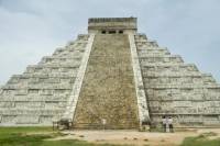 2-Day Tour to Chichen Itza and Mayaland Resort from Merida