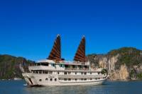 3-Day Kayaking and Cooking Class Cruise on Halong Bay