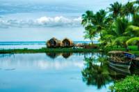7-Hour Private Houseboat Cruise in Kochi, Kumarakom and Alleppey
