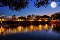 Amsterdam Canals Candlelight Cruise Including Wine and Cheese