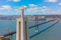 April 25th Bridge and Christ the King Bus Tour from Lisbon