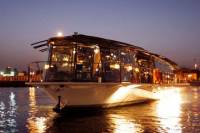 Bateaux Dubai Dinner Cruise