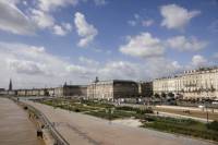 Bordeaux Sightseeing Bus and Walking Tour