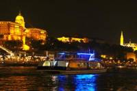 Budapest Christmas Dinner Cruise and Piano Battle Show