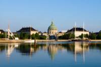Copenhagen Shore Excursion: Panoramic City Tour with Harbor Cruise