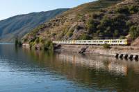 Day Trip from Porto to Régua by Train and Return by Boat