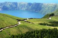 Full-Day Sete Cidades 4x4 Tour Including Lunch