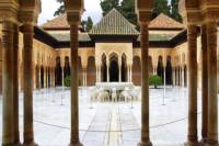 Granada Walking Tour Including Alhambra, Albaicin and Sacromonte