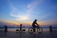 Half-Day Hanoi Foodie Tour on Bike