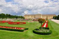 Imperial Vienna Combo: Vienna Card, Mozart Concert, Sightseeing Tour, Schonbrunn Palace and Lunch or Dinner