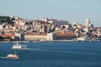 Lisbon 3-Hour Small-Group Walking Tour Including Boat Ride
