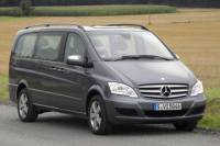 Luxury Van Private Arrival Transfer: Vienna International Airport