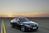 Luxury Vehicle Private Arrival Transfer: Vienna International Airport