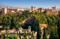 Malaga Shore Excursion: Skip-the-Line Alhambra and Generalife Gardens Tour in Granada