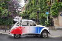 Off the Beaten Track Paris tour in 2CV