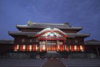 Okinawa Sightseeing Tour Including Shurijo Castle Park and Okinawa World