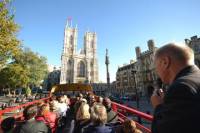 Open-Top Vintage Bus Tour of London and Christmas Lunch Cruise