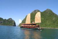 Overnight Bai Tu Long Bay and Halong Bay Cruise