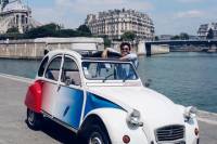 Paris Private Tour: Romantic Tour in 2CV