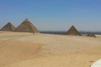 Private 8-Hour Tour of Giza Pyramids, Egyptian Museum and Old Cairo