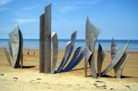 Private D-Day Normandy Landing Beaches Roundtrip with optional Guided Tour from Paris