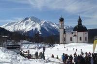 Private Day Tour of the Innsbruck Christmas Market and Swarovski Crystal World
