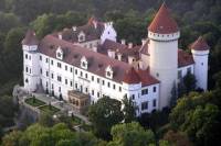 Private Round-Trip Transfer to Konopiste Castle from Prague