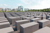 Private Walking Tour: World War 2 and Cold War Sites in Berlin