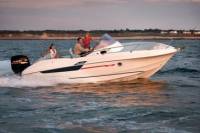Rent a open-hull boat for up to 6 people in Saint-Tropez - License required