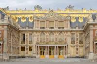 Skip the Line: Versailles Tour by Train Including Guided Visit of the Royal Quarters