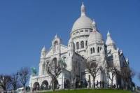 Small-Group Montmartre Walking Tour: Fine Wines and Famous Artists