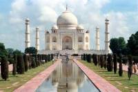 Taj Mahal Sunrise and Agra Fort Day Trip from Delhi