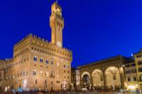 Uffizi Gallery: Friday Night Tour Including Aperitivo or Dinner in Piazza della Signoria