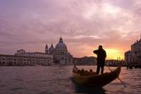 Venice Gondola Ride and Serenade with Dinner