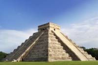 Viator Exclusive: Early Access to Chichen Itza with a Private Archeologist