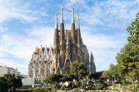 Viator Exclusive: Early Access to Sagrada Familia with Optional Tower Access