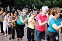 Wake Up Like a Local: Morning Tour of Hanoi
