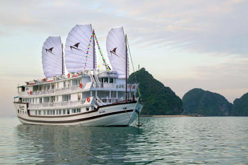1-Night Signature Royal Cruise on Halong Bay
