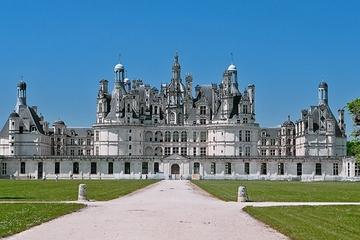 2-Day Chateaux Country Tour from Paris