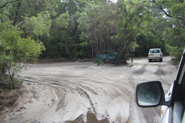 2-Day Fraser Island 4WD Tag-Along Camping Tour from Hervey Bay