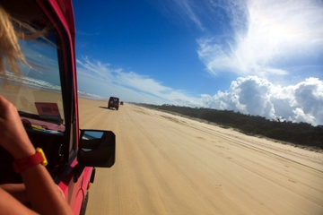 2-Day Fraser Island 4WD Tag-Along Tour at Beach Resort from Hervey Bay