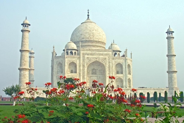 2-Day Taj Mahal Trip with Fatehpur Sikri from Delhi