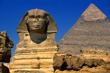 2-Day Transit to Cairo for a Tour of the Pyramids, Sphinx and Egyptian Museum