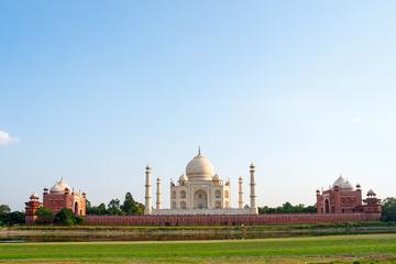 3-Day Private Tour: Taj Mahal and Holy Ganges Tour from Agra to Varanasi