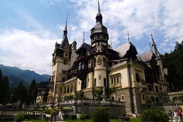 3-Day Small Group Tour to Targoviste Dracula's Castle Rasnov Fortress Peles Castle Sighisoara and Viscri Village with Overnight in Brasov