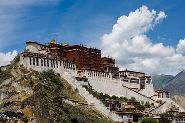 3-Night Lhasa Tour Including Potala Palace and Yamdrok Yumtso