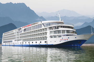4-Day Century Legend Yangtze River Cruise Tour from Chongqing