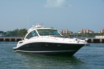 4 Hour Private Charter On A 48' Searay Sundancer Luxury Yacht