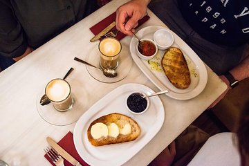 De Mercados: A Neighborhood Market and Tapas Experience